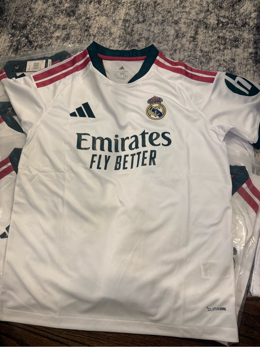 Real Madrid Jersey - home 26/27 White with Red & Black Accents slim fit shirtkit
